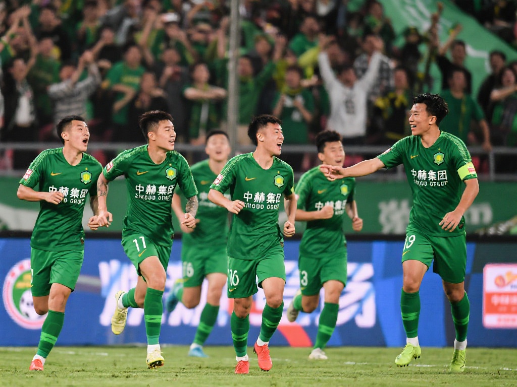 北京国安力克强敌豪取联赛三连胜